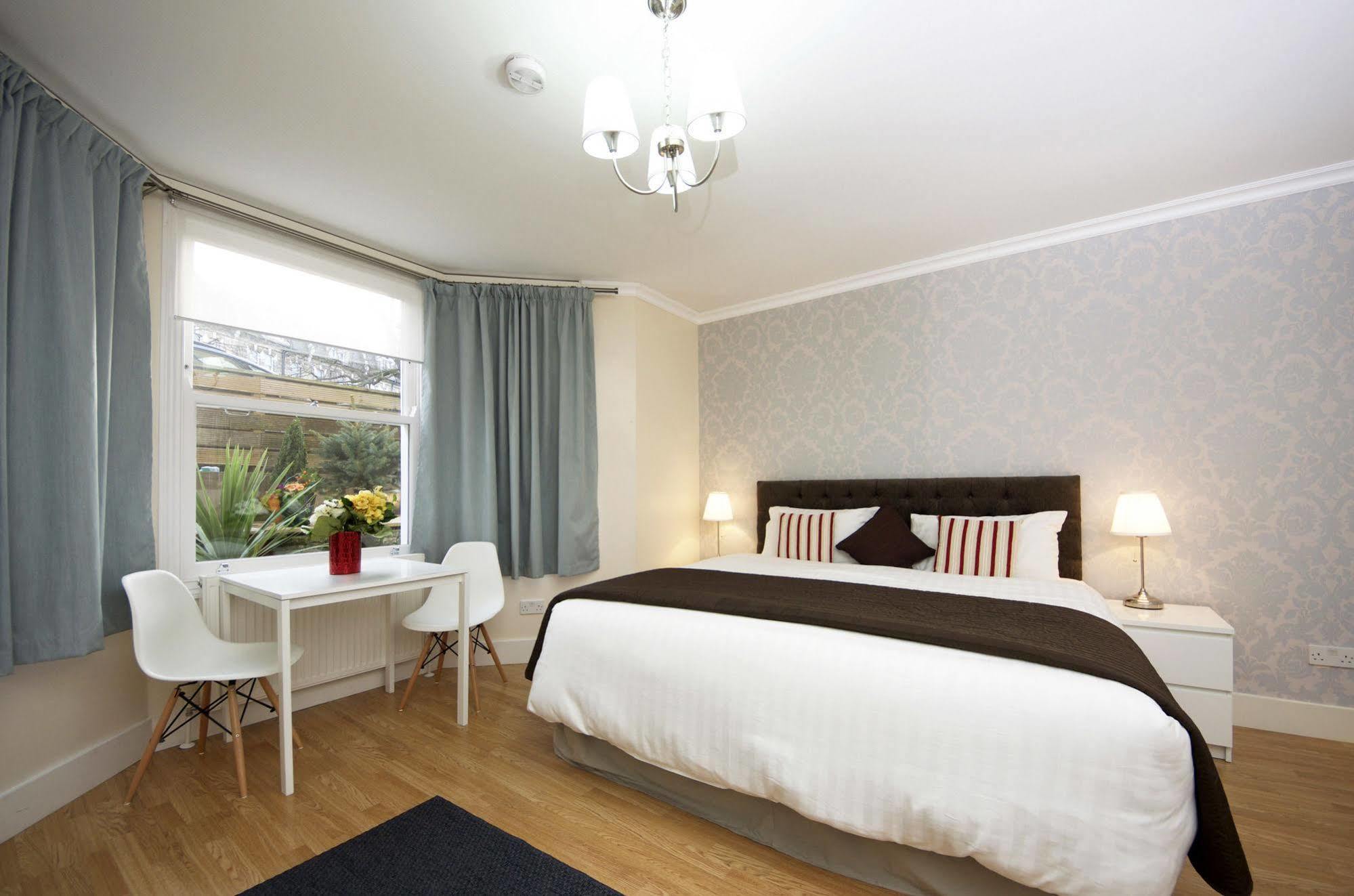 W14 Apartments London Eksteriør billede