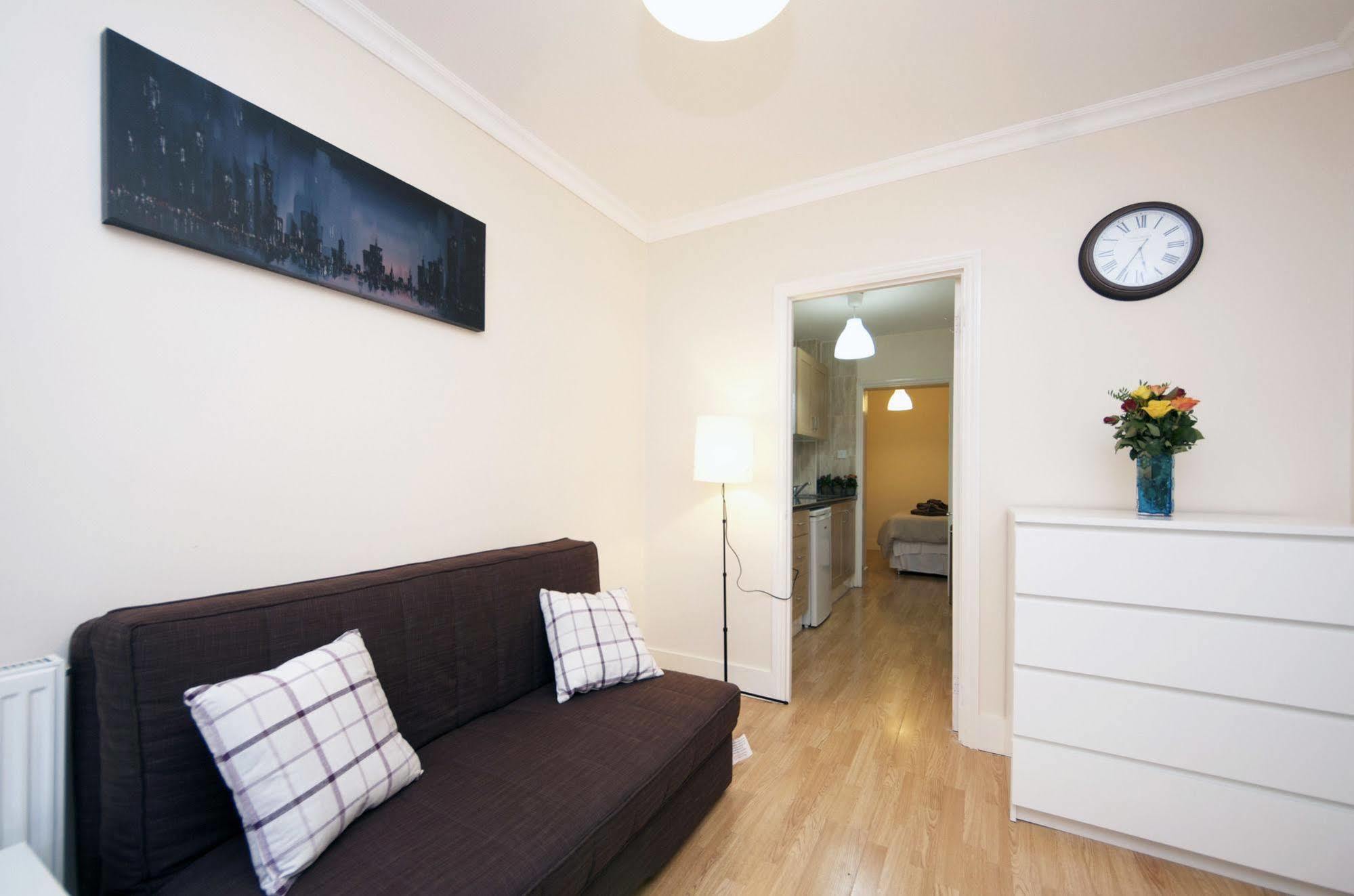 W14 Apartments London Eksteriør billede