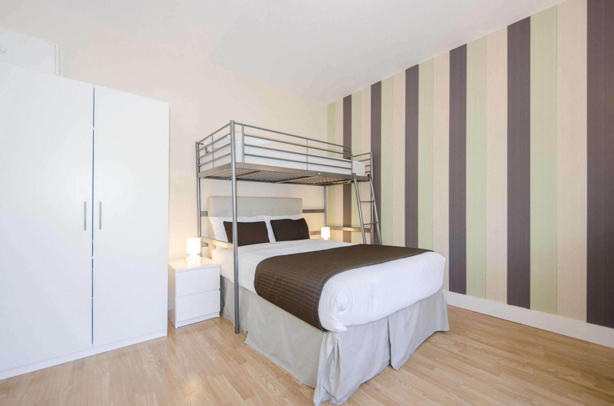 W14 Apartments London Eksteriør billede