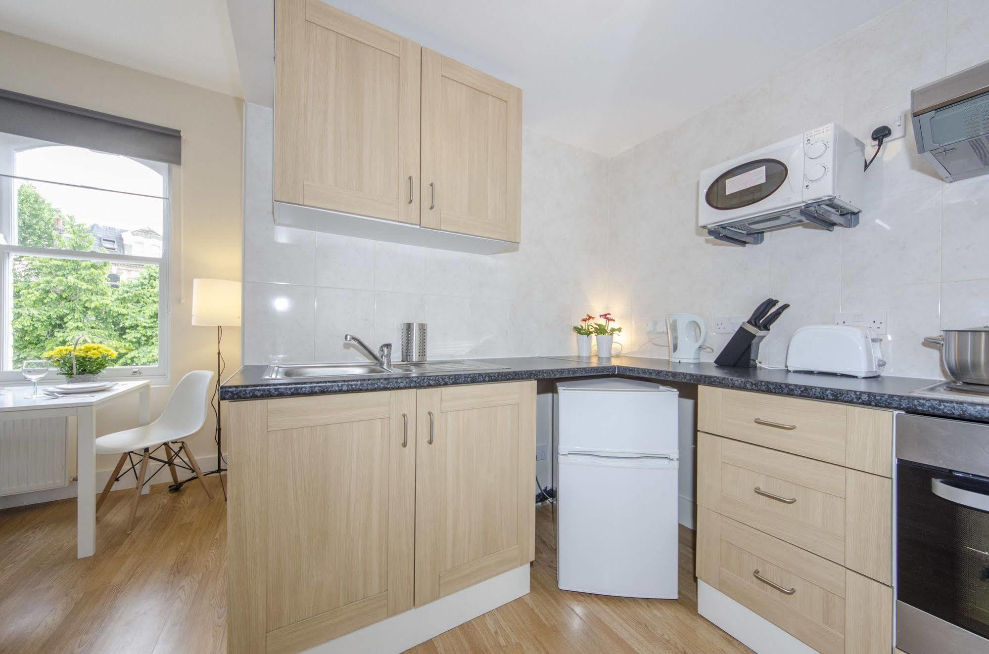 W14 Apartments London Eksteriør billede