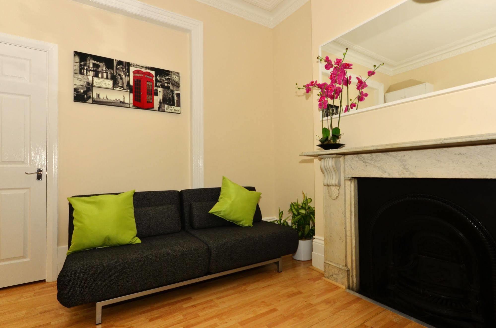 W14 Apartments London Eksteriør billede